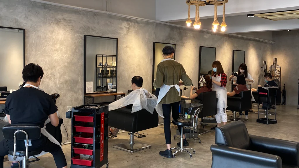 The Hare Salon SS2